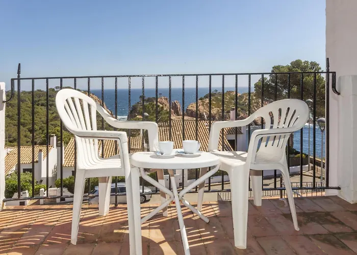 Cala Nostra- Roca Rosa Тамариу